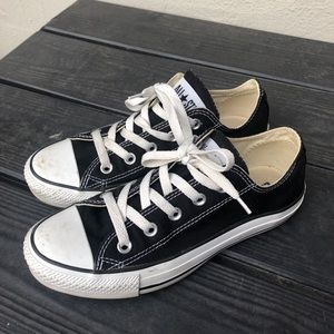 Converse chuck taylor low top sneakers